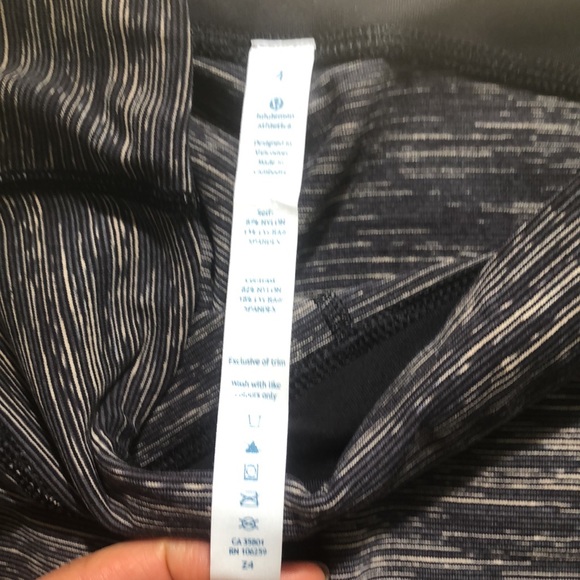 LULULEMON Wunder Under Crop, size 4, NWT - Picture 4 of 5